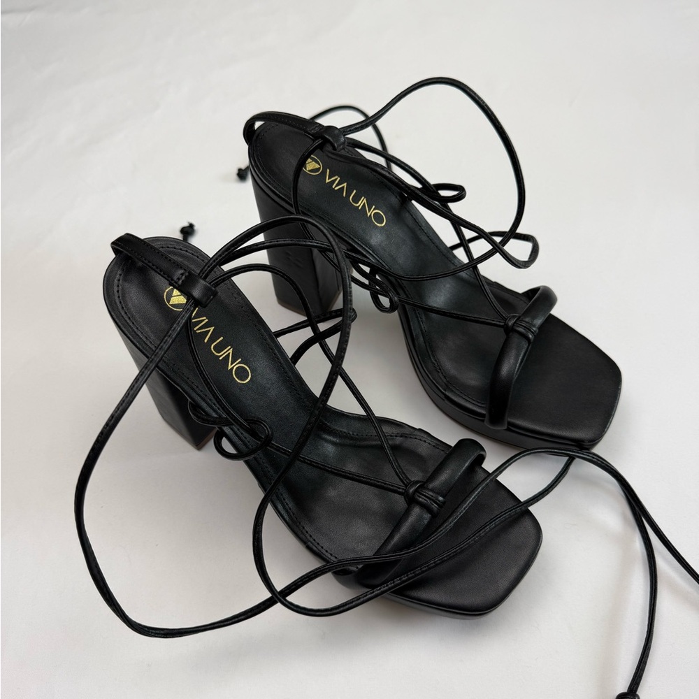 NWOT Via Uno Black Lace Up Strappy Block Heel Sandals Platform 9 Made Brazil - Picture 2 of 7